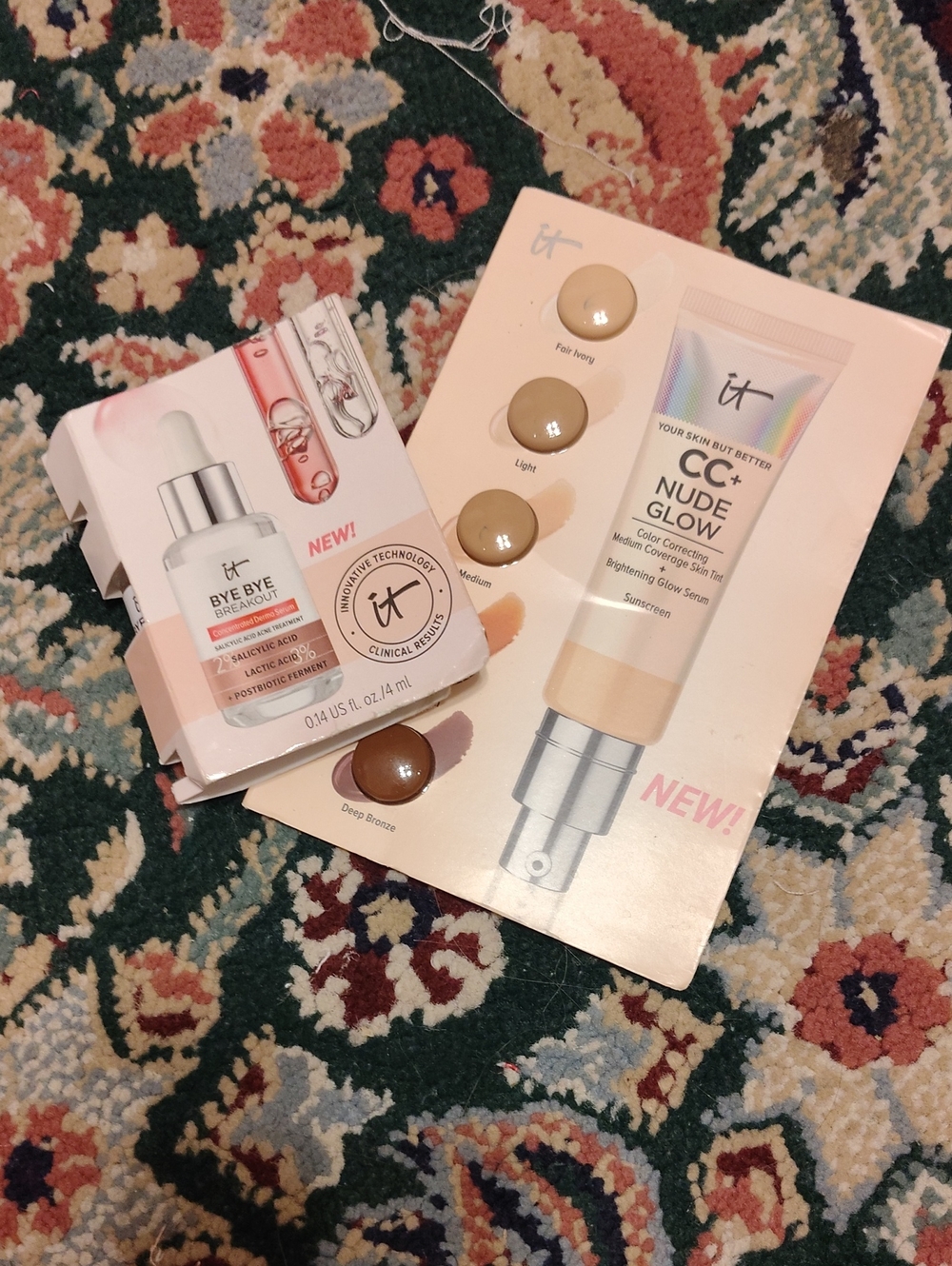 It Cosmetics Bye Bye Breakout Sample And CC+ Nude Glow Medium Coverage Skin Tint